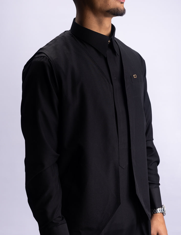 Amaani Ameer Thobe & Waistcoat Set, Black, model, full length front, thobe with waistcoat