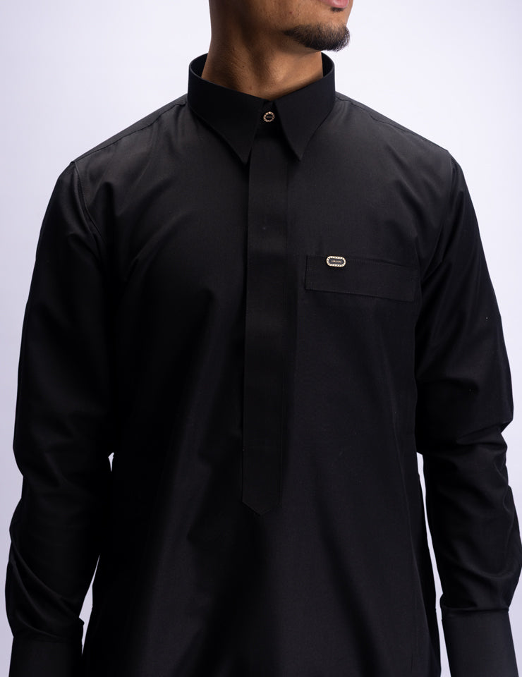 Amaani Ameer Thobe & Waistcoat Set, Black, thobe front and top pocket on model