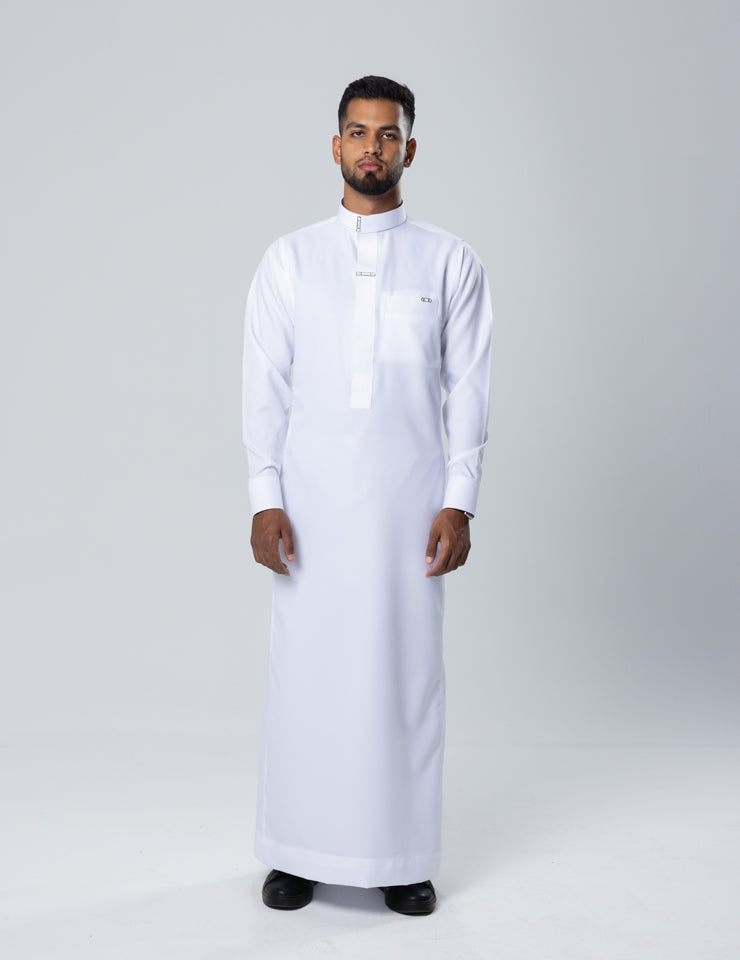 Amaani Asrar Diamond Weave Saudi Thobe, White, model, full length front