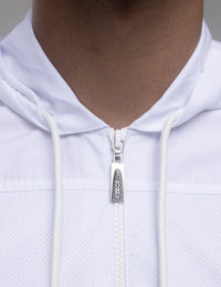Amaani Drift Short Sleeve Thobe, White, zipper and chest texture close up