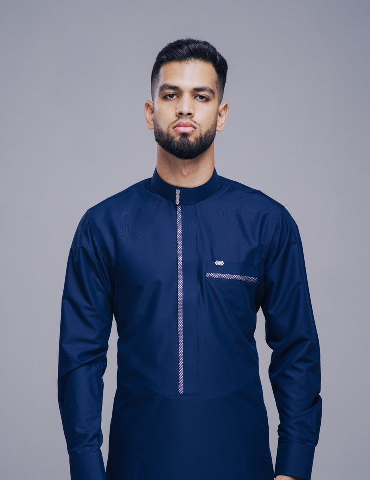 Amaani Noble Saudi Thobe, Navy, model, full length front