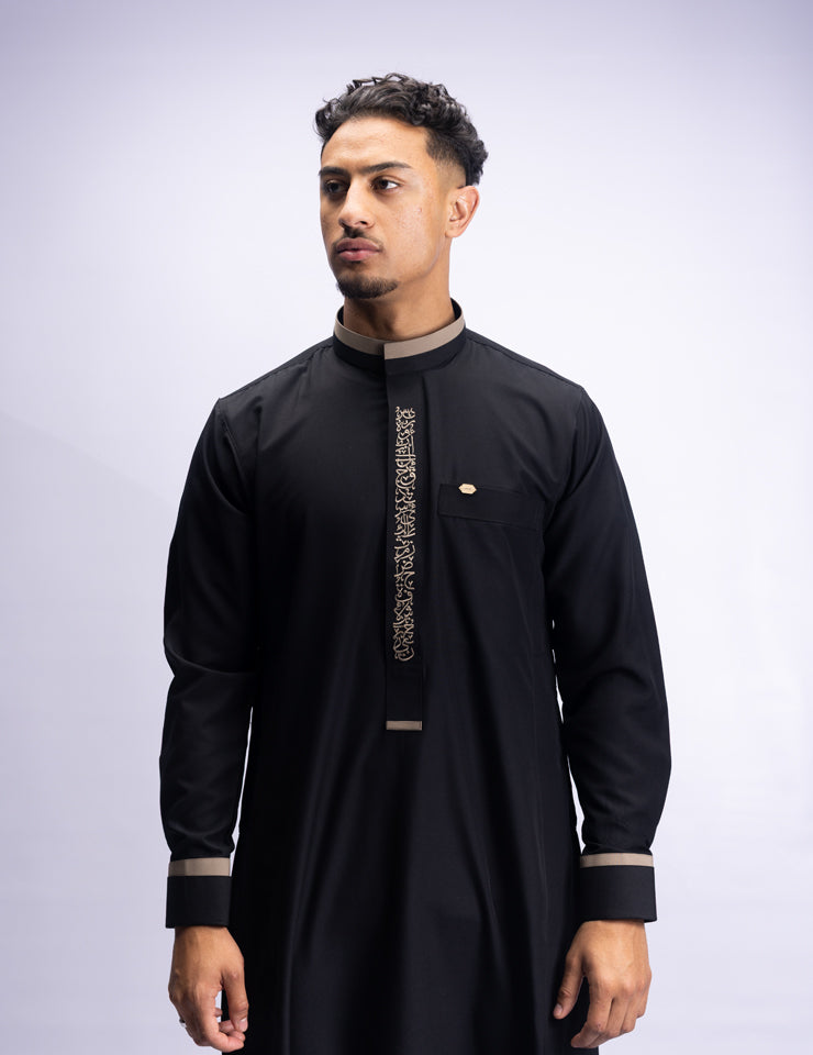 Amaani Noir Calligraphy Thobe, Black, model, full length front