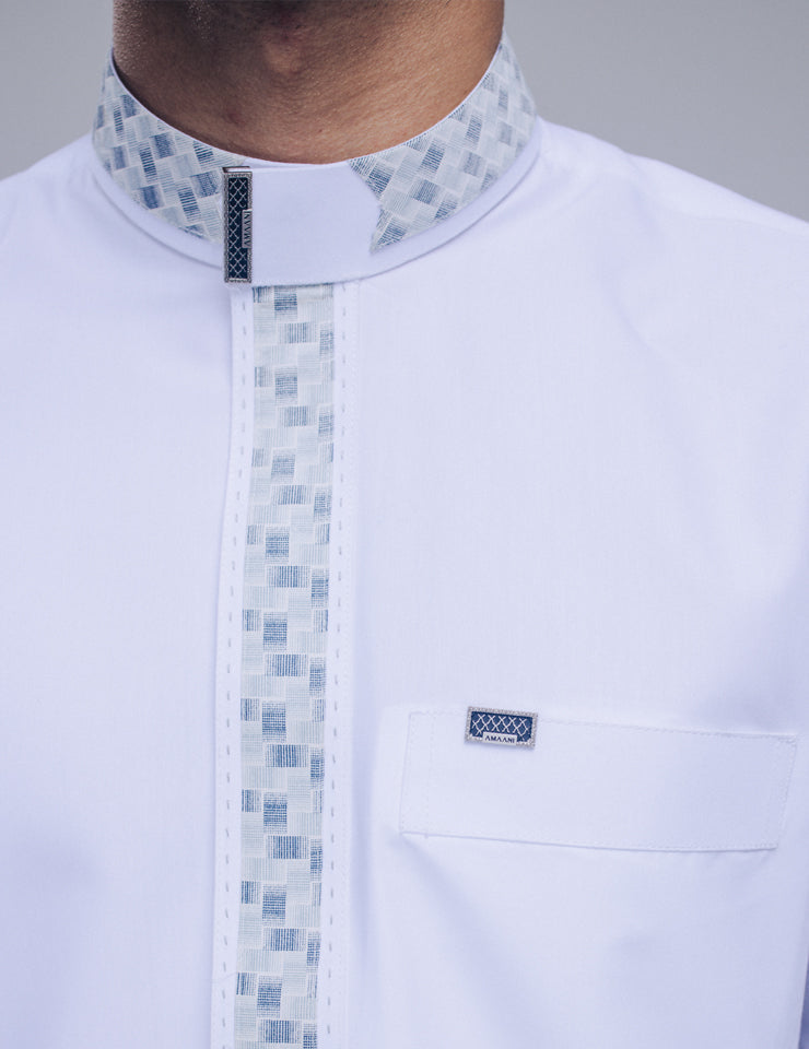 Amaani Onyx Saudi Collar Thobe, White, placket contrast and top pocket detail