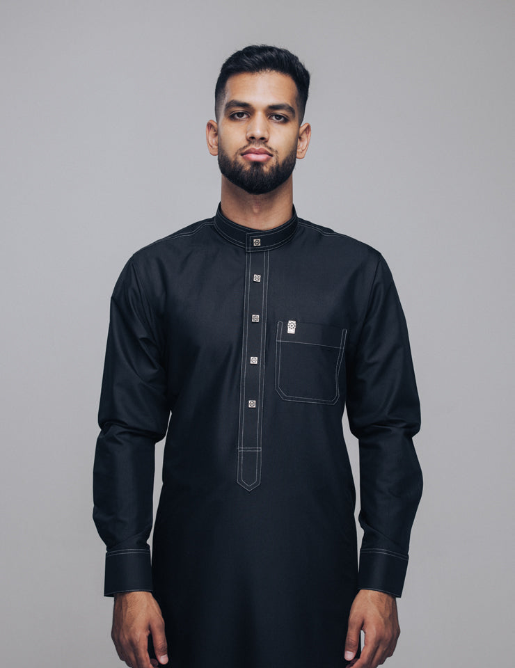 Amaani Royal Black Saudi Thobe, Black, model, full length front