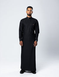 Amaani Sakeen Plain Saudi Thobe, Black, model, full length front