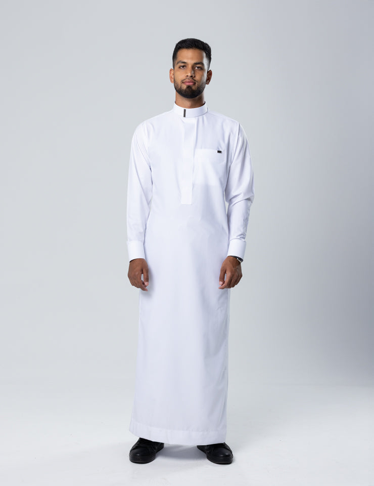 Amaani Sakeen Plain Saudi Thobe, White, model, full length front