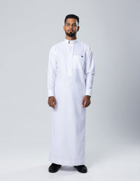 Amaani Sakeen Plain Saudi Thobe, White, model, full length front