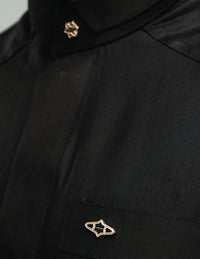 Amaani Stark Designer Thobe, Black, shoulder patterning close up