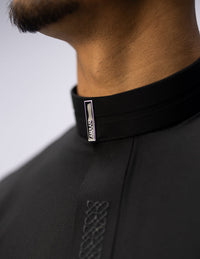 Amaani Sultan Saudi Thobe, Black, Saudi collar detail on model