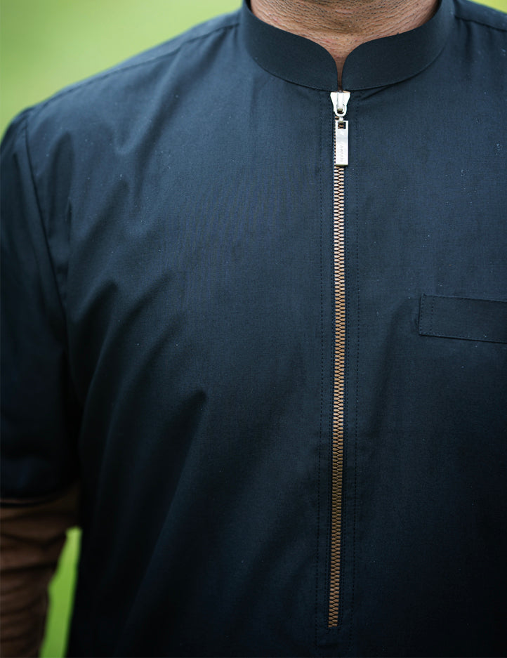 Amaani Urban Mandarin Zip Thobe, Black with Brown, mandarin collar and zip placket on model