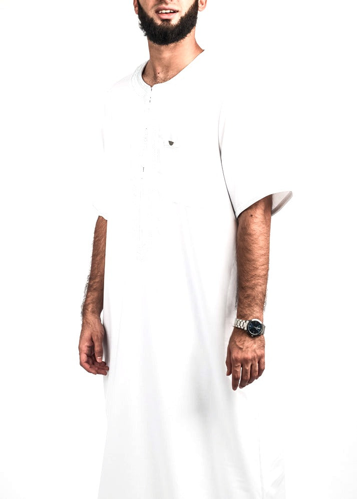 White Moroccan thobe, front view