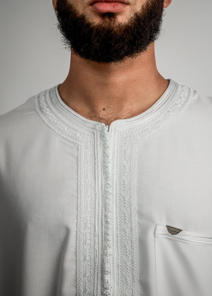 White Moroccan thobe, view 4